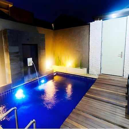 Bali Rich Villa Tuban  Buitenkant foto