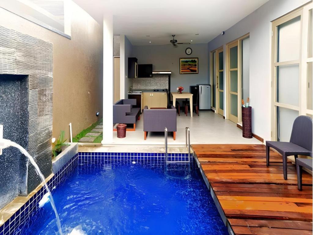Bali Rich Villa Tuban  Buitenkant foto