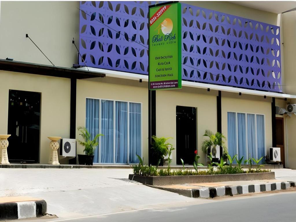 Bali Rich Villa Tuban  Buitenkant foto