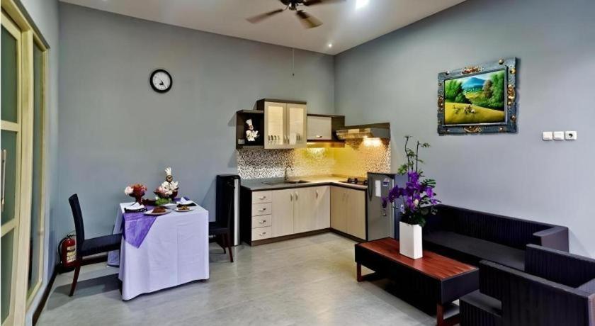 Bali Rich Villa Tuban  Buitenkant foto