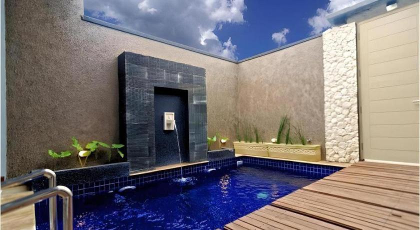 Bali Rich Villa Tuban  Buitenkant foto